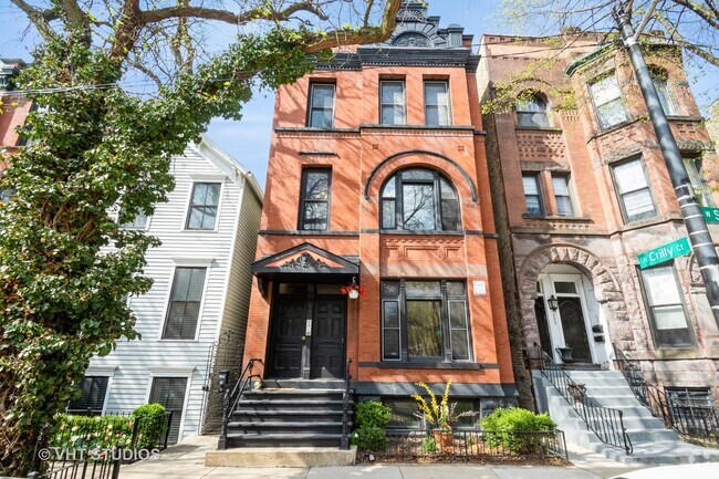 Building Photo - 224 W St Paul Ave Rental
