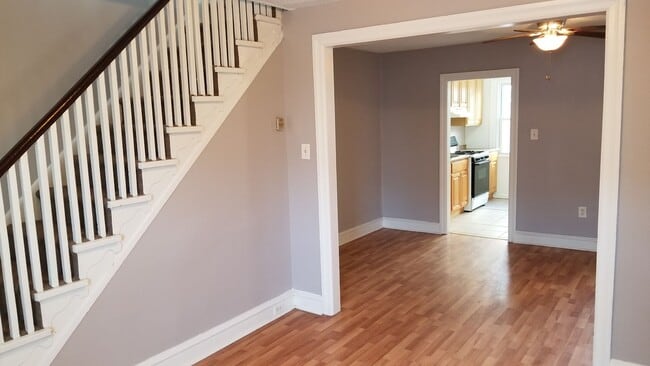 Photo - Immaculate Unit - Oak Lane