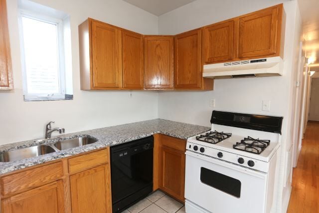 Photo - 1411 N Bosworth Ave Unit J04P