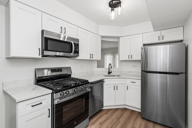 Building Photo - 4252 Central Rd