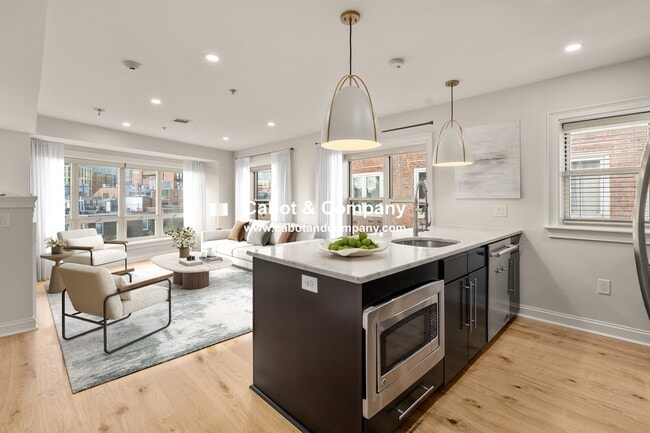 Photo - 9 N Margin St Unit 4