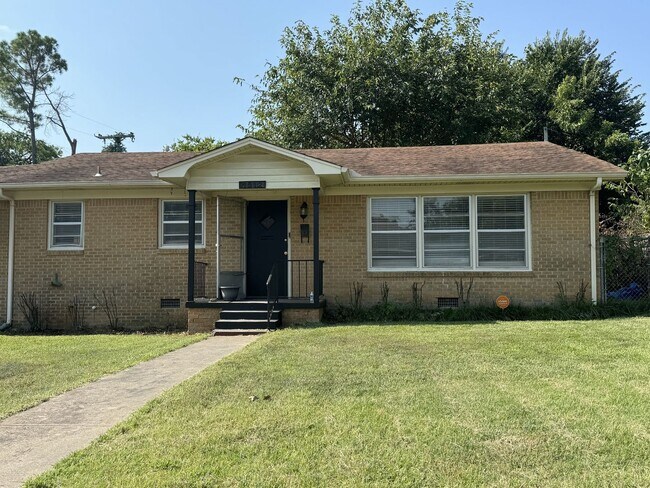 Photo - 1512 6th Ave SW