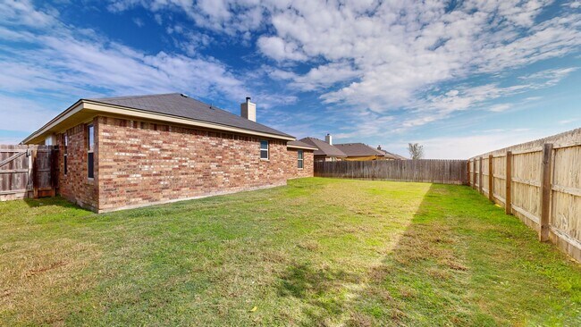 Photo - 2 WEEKS FREE RENT + $1,895 ONE STORY 4 BEDROOM WITH 3 FULL BATHS