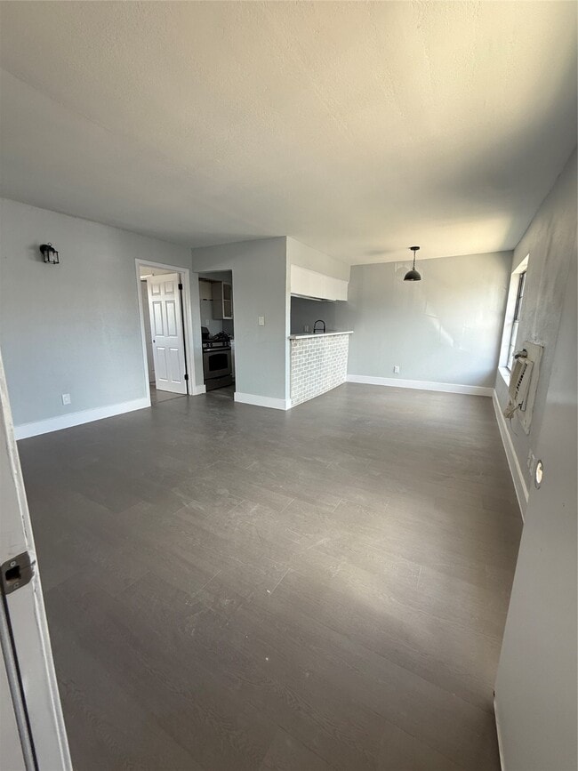Building Photo - 1125 Ann Unit 13 Rental