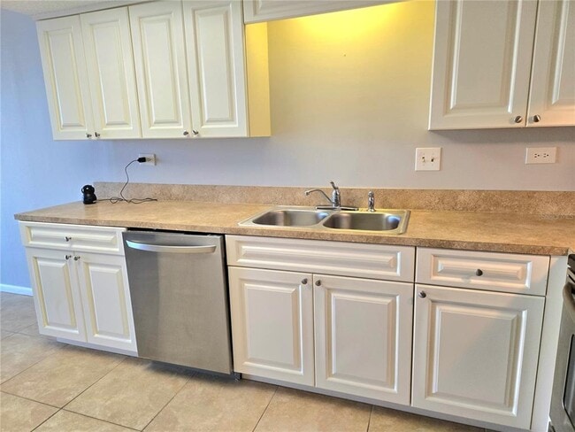 Photo - 500 Treasure Island Causeway Unit 305