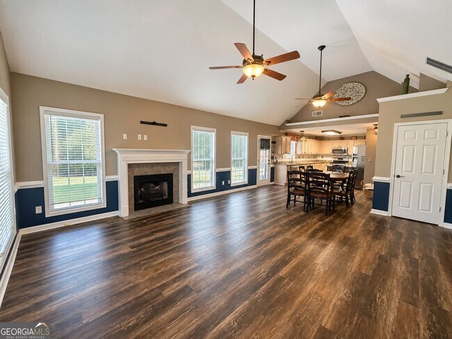Photo - 504 N Van Wert Rd