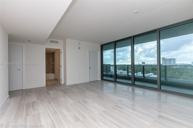 Photo - 1451 Brickell Ave Unit 905