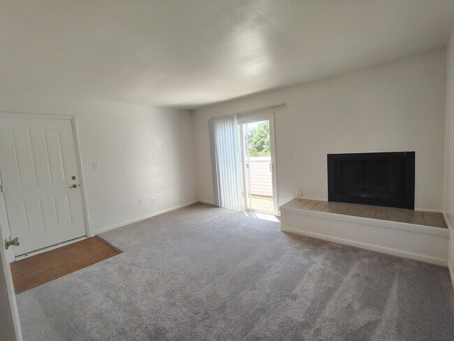 600 Reusens Rd Unidad Waitlist