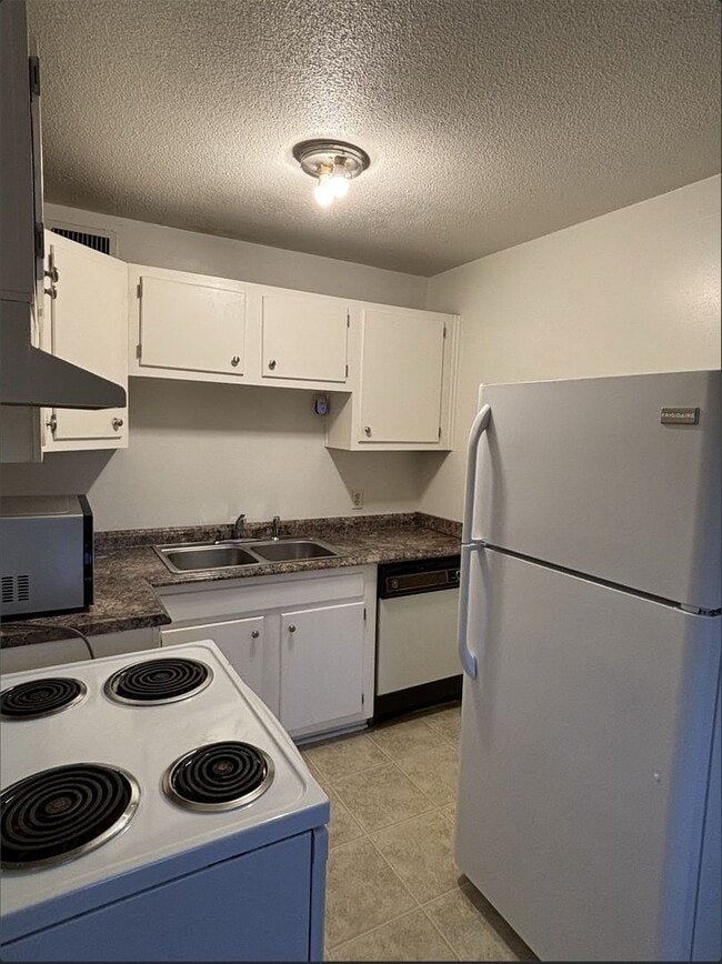 Photo - Convenient 1BR - Prime Location & Community Pool!