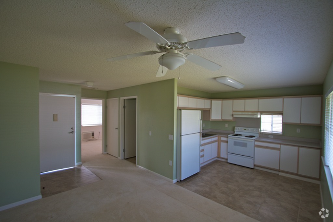 Building Photo - 95-1178-1178 Maka?ika?i St Unit 68 Rental