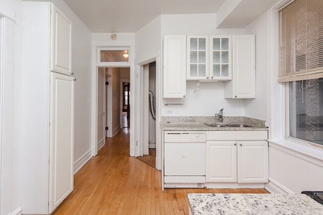 Photo - 3239 N Clifton Ave Unit 3
