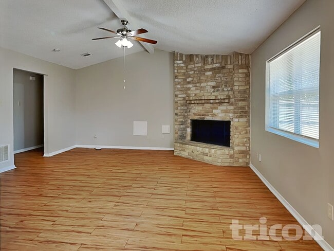 Photo - 1911 Deaf Smith Dr