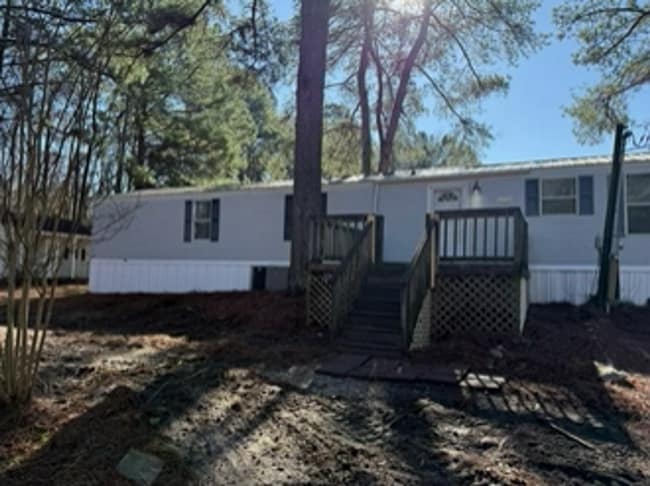 Photo - Private Setting/ Large Lot 3 bedroom 2 bath