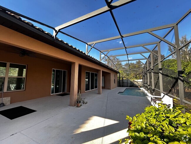 Building Photo - 4/3 Haven in Oviedo w/ Private Pool!! Rental