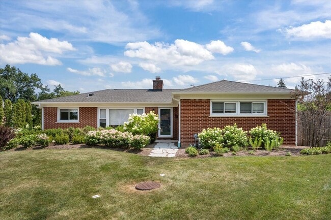 Photo - 333 Warwick Rd