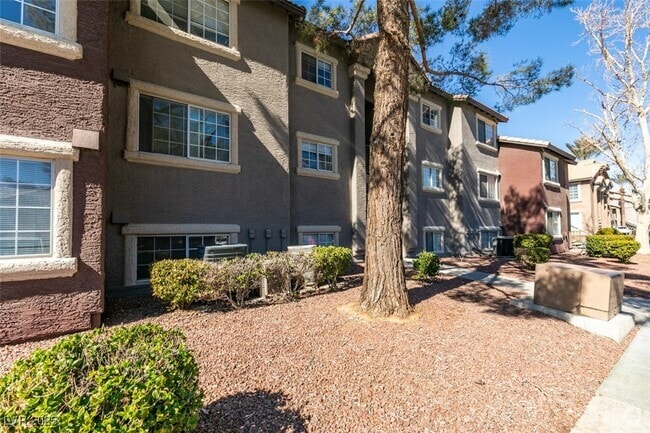 Building Photo - 2750 S Durango Dr Unit 2012 Rental