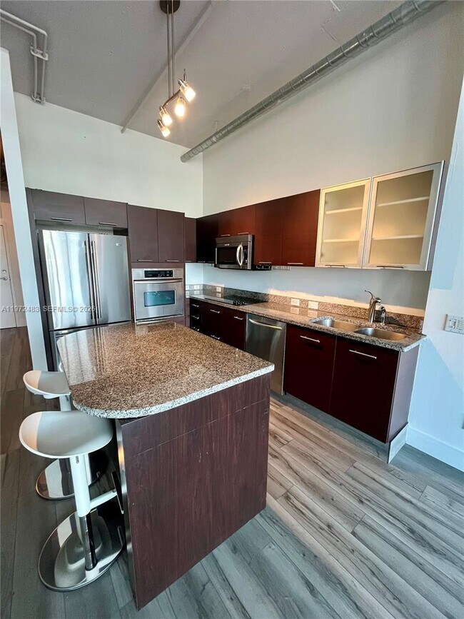 Photo - 3029 NE 188th St Unit 411