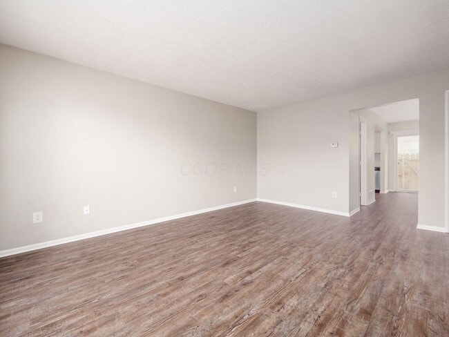 Photo - 7754 Deercrest Ct