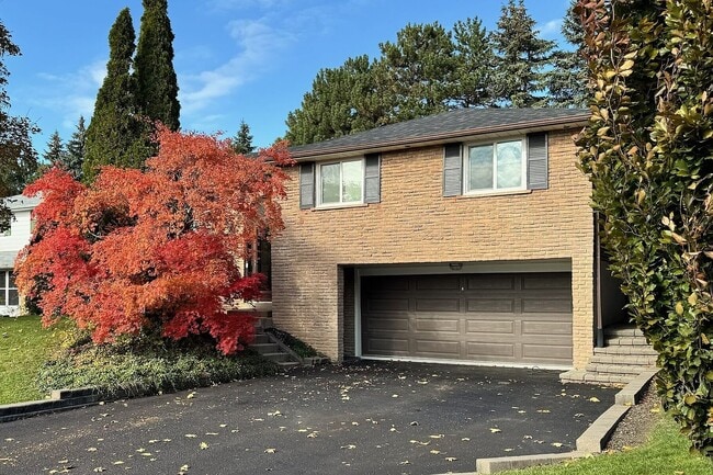 Building Photo - 36 Shieldmark Crescent