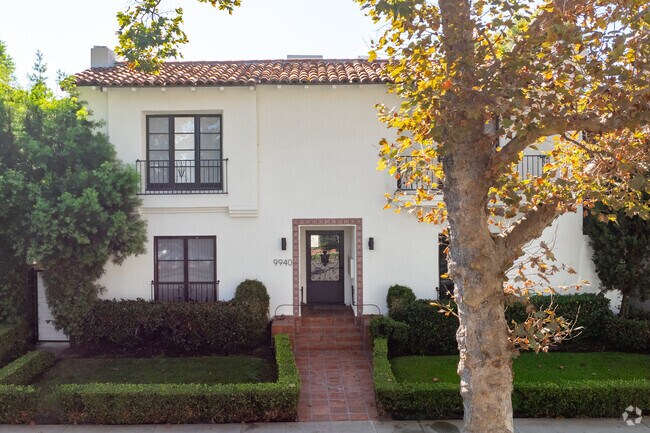 Photo - 9940 Robbins Dr