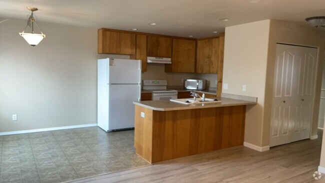 Building Photo - Nice Juniper Ridge 2 Bed 2 Bath Upstairs A... Rental