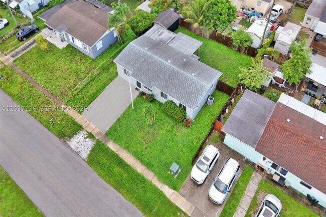 5701 SW 37th St