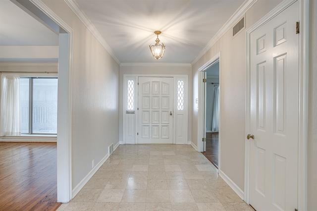 Photo - 2400 Winton Terrace W