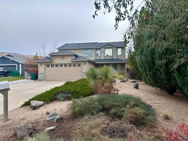 Spacious 3 Bedroom 2.5 Bath Home In NW Ren... - Spacious 3 Bedroom 2.5 Bath Home In NW Ren...
