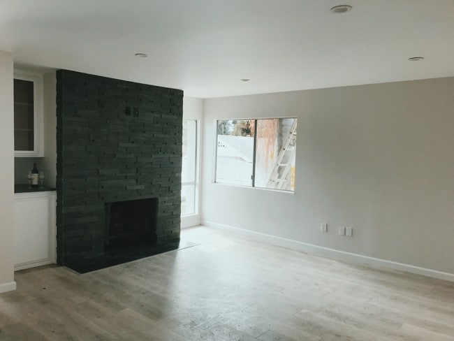 Photo - 1319 23rd St Unidad A