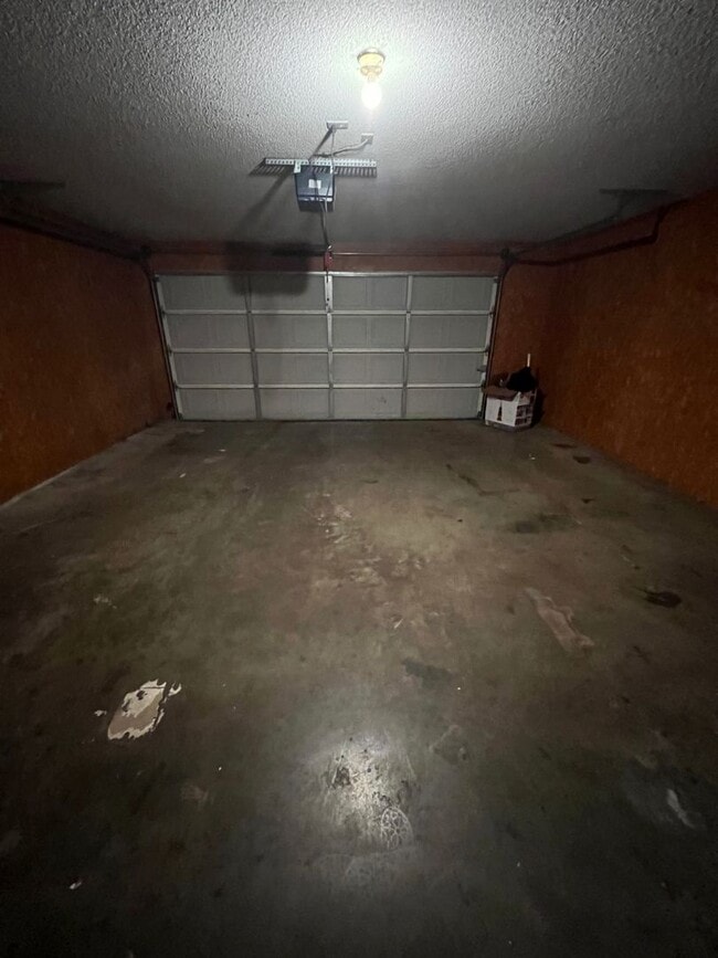 Photo - 1811 Wilder Ln Unit B