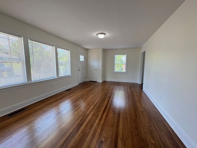 308 Chapel Hill Rd