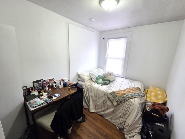 Photo - 273 Cardinal Medeiros Ave Unit 1