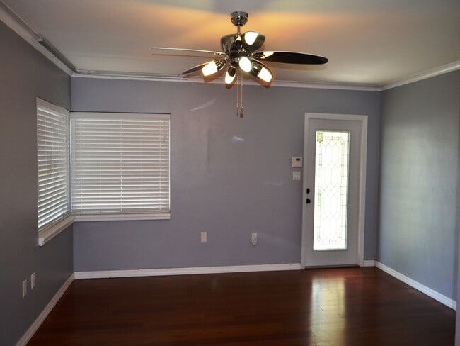 Photo - Cute Downtown 3/2 House with Attached 1/1 Apartment-close to everything