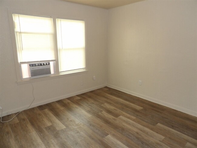 Photo - 2020 NW 24th St