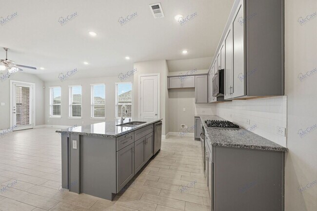 Photo - 9698 Staffordshire Rd