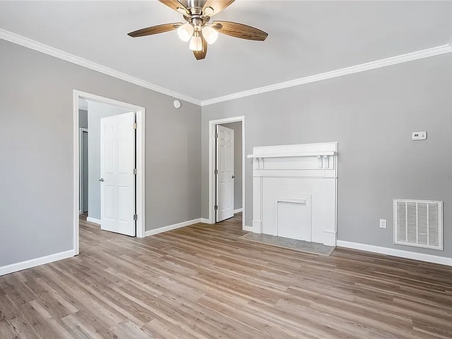 Photo - 606 Hwy 29 Byp N Unidad 1