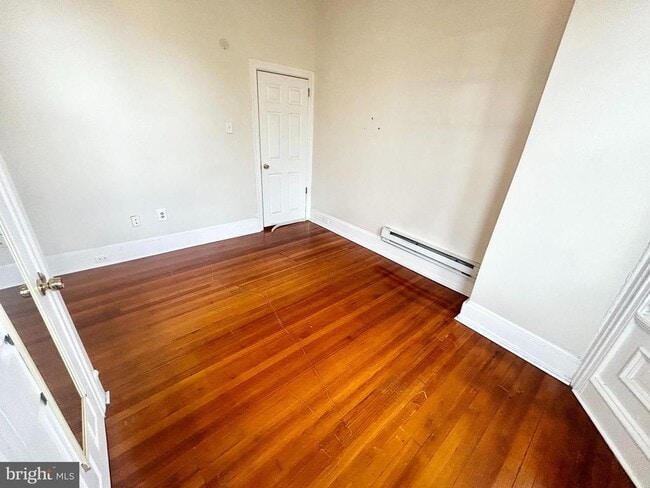 Building Photo - 1819 W Oxford St Unit 3 Rental