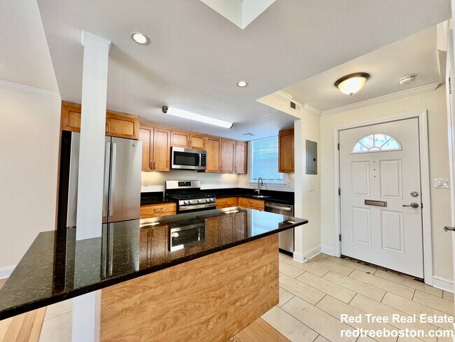 Photo - 180 Thornton Rd