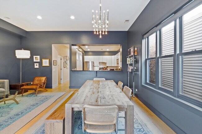 Photo - 4532 N Damen Ave Unidad 2