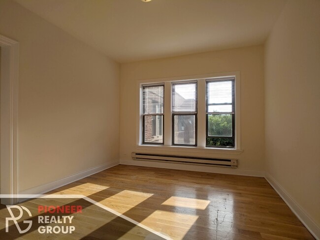 Building Photo - 3817 N Fremont St Rental
