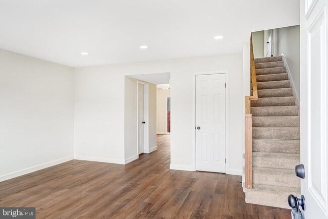 Photo - 14625 Earlham Ct