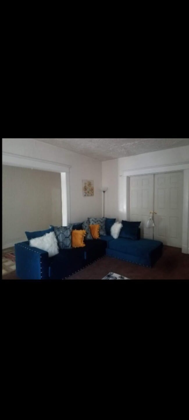 Photo - 5023 Queensberry Ave Unit Shared home