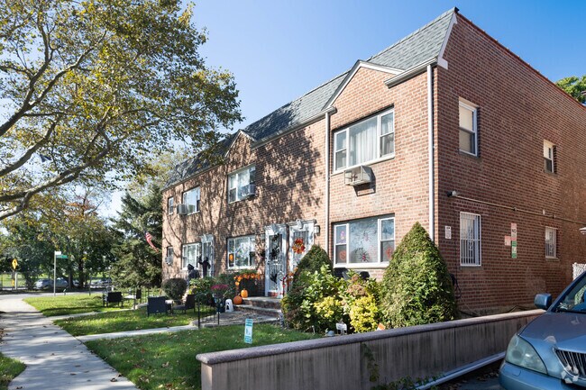 Photo - Independence Gardens