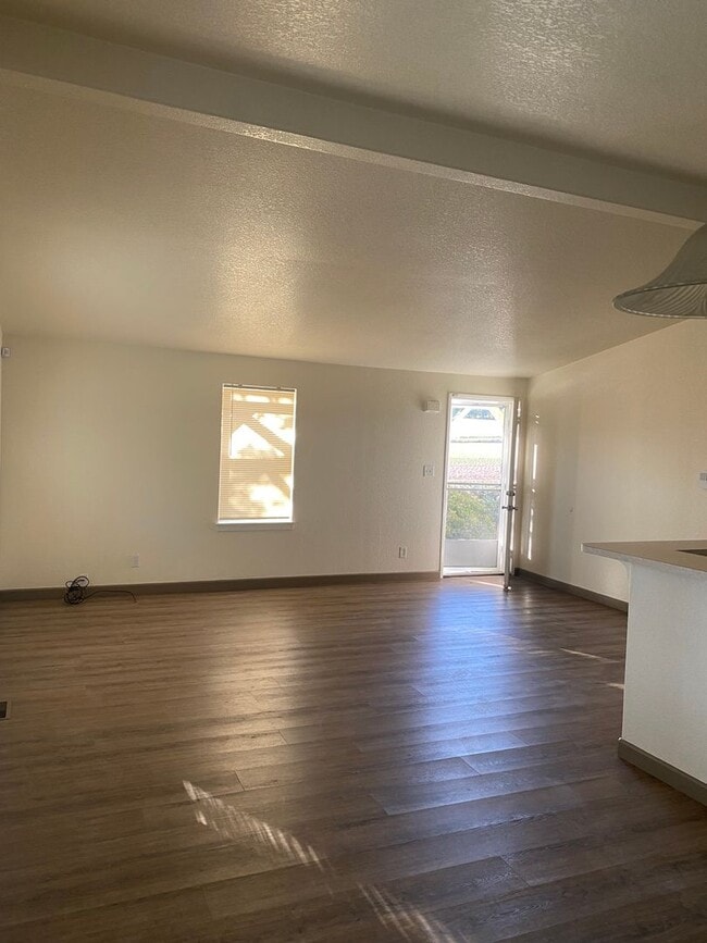 Photo - 270 Phelan Ranch Way