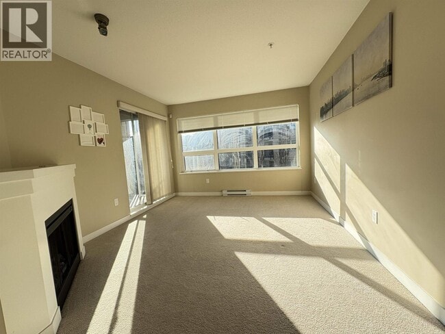 Photo - 6800 Eckersley Rd Unit 318