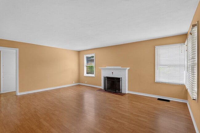 2124 NE 78th Ave