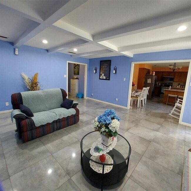 2303 Dover Rd