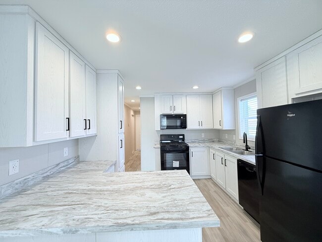 Photo - 29805 Jamestown Dr