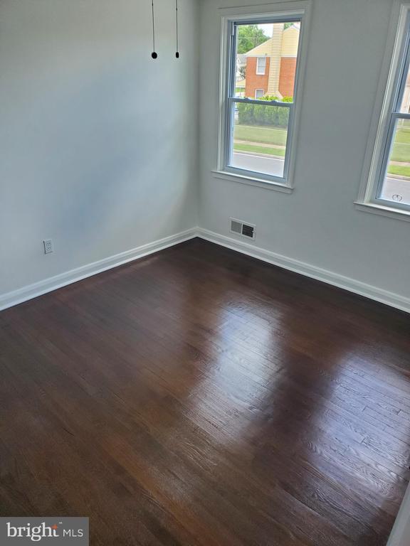 Photo - 1534 Doolittle Rd