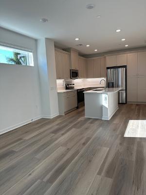 Building Photo - 9423 Sepulveda Blvd